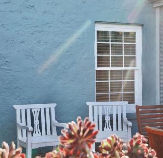Waterhouse House | The Snug