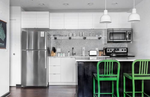 Rutledge Hill House | The Sobro Guest House by AvantStay
