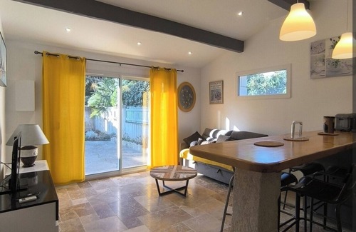 St.-Remy-de-Provence House | The song of the cicadas comfortable house