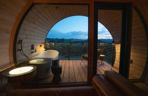 Sebastopol Apartment | The Sonoma Spyglass | Incredible Views + Sauna