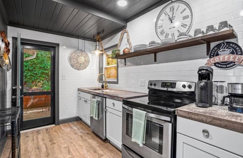 Tallahassee House | THE SPACE at Magnolia Hill