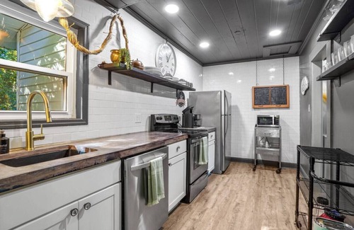 Tallahassee House | THE SPACE at Magnolia Hill
