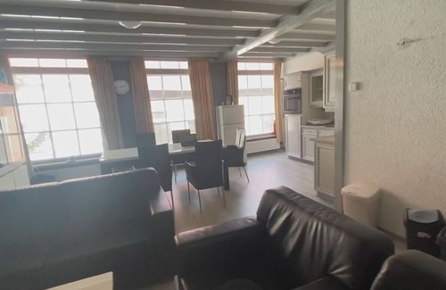 Geertruidenberg Hotel | The spacious living area and three bedrooms provide ample space for your group.