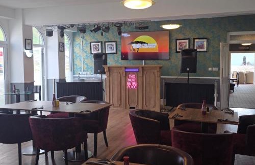 Fairbourne Hotel | The Springfield Hotel