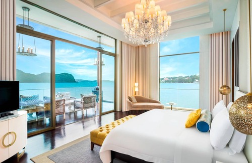 Kuah Resort | The St. Regis Langkawi