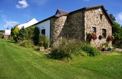 Llanrhidian Higher House | The Stable at Blaen Cedi Farm - New for July 2019