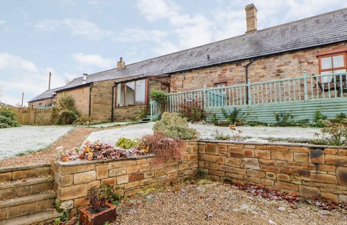 Wing Cottage | THE STABLE, pet friendly, character holiday cottage in Milton