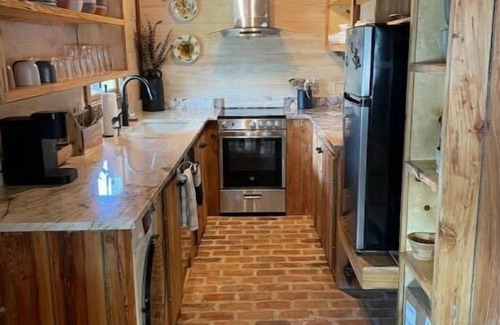 Folsom Cottage | The Stables at Giddy Up Folsom English Cottage