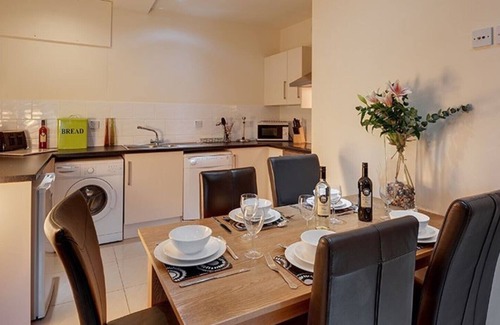 Kilmington House | The Stables at Hills Farm Stays