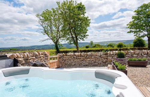 Leyburn House | The Stables