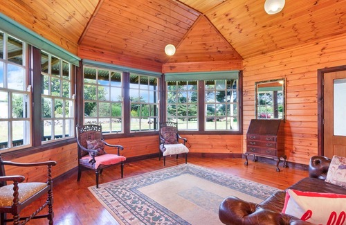 Port Fairy Cottage | The Stables - Ideal choice for a unique farm experience, offering 2 bedrooms and 1 bathroom and view