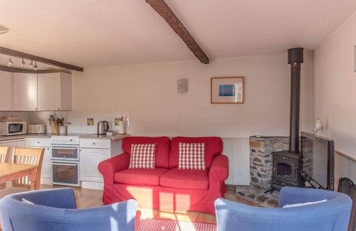 Hartland Cottage | The Stables, shared hot tub and sauna