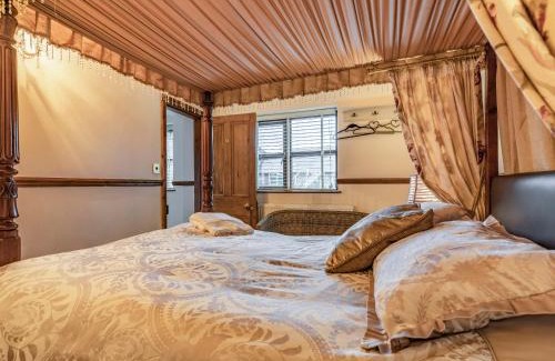 Winterley House | The Stables - Uk30946