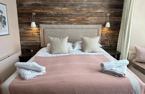Stow-on-the-Wold Hotel | The Stag at Stow