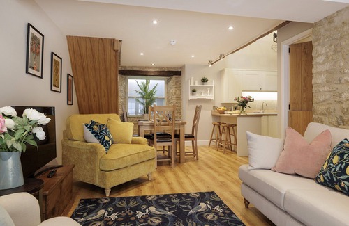 Stow-on-the-Wold Apartment | The Staircase - luxury dog friendly home in Stow on the Wold
