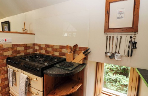 Dalmally Cottage | THE STEADING, family friendly, character holiday cottage in Lochawe