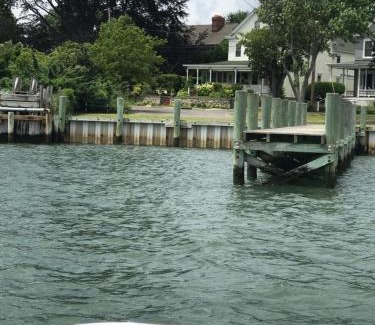 Greenport Bed & Breakfast | The Stirling House Waterfront Inn Greenport