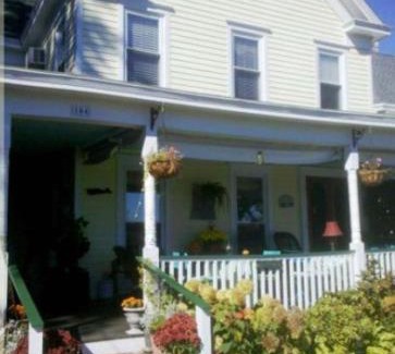 Greenport Bed & Breakfast | The Stirling House Waterfront Inn Greenport
