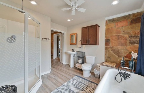 Downtown House | "The Stone House Stay" : 4 Bedroom Serenity Home