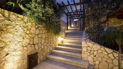 Tuscolano Hotel | The Strand Hotel