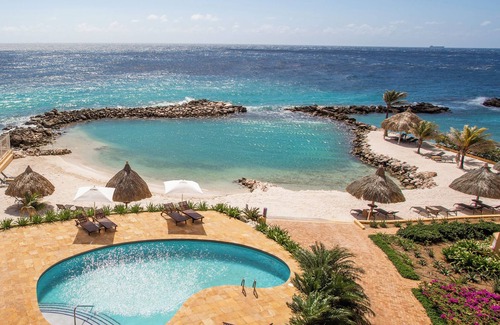 Nieuw Nederland Apartment | The Strand Penthouse, stunning ocean view, shared pool & private beach