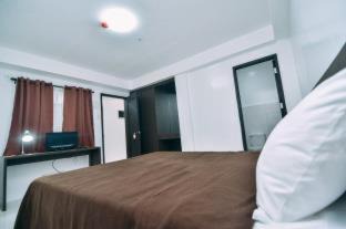 Poblacion District Hotel | The Strand Suites and Dormitel