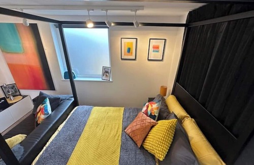 Humberston Apartment | The Studio by Hip Haus, a Stylish Chill out Closet to the Beach