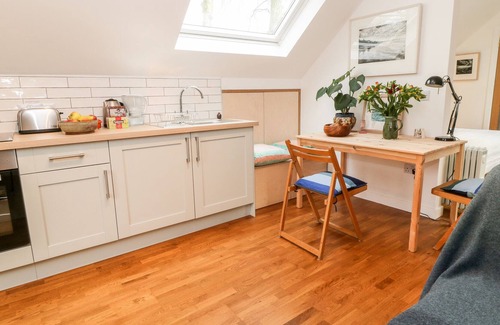 Tavistock Apartment | THE STUDIO LOFT, with a garden in Tavistock