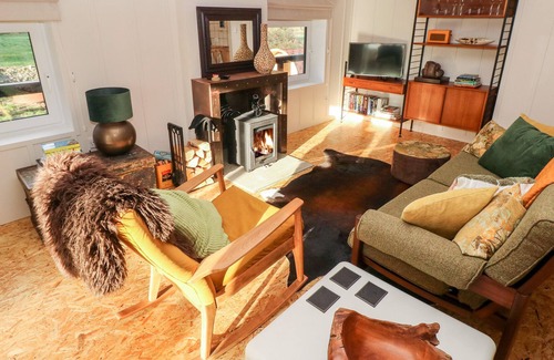 Cilgerran House | THE STUDIO, pet friendly, character holiday cottage in Cilgerran