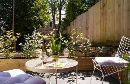 Lelant Apartment | The Studio, Rosebud. 5 minutes walk to beach.