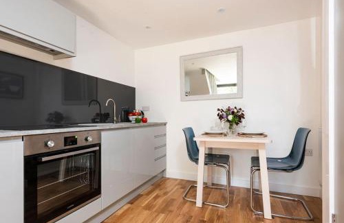 Lelant Apartment | The Studio, Rosebud. 5 minutes walk to beach.