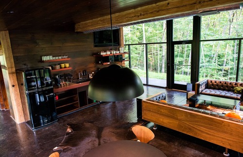 South Bloomingville House | The Study @ Lost Cavern