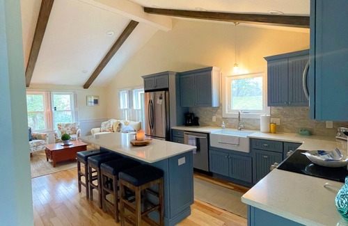 Snug Harbor Cottage | The Succotash Sanctuary - 0.75 Miles to East Matunuck State Beach