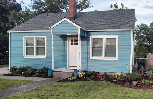 Morehead City Cottage | The Sugar Shack close to Atlantic Beach Bridge