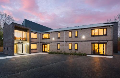 Brierley Hill Hotel | The Suites Inn Hotel Birmingham Merry Hill