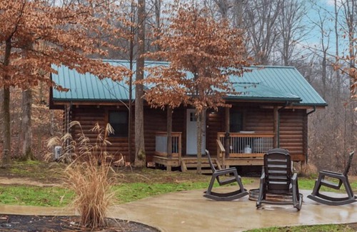 South Bloomingville Cabin | The Summit - Escape to The Summit Cabin in Hocking Hills, OH. Cozy, pet-friendly retreat with hot tub, fire pit, and scenic views, minutes from hiking, waterfalls, and more!