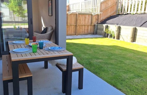 Wanaka House | The Sun Catcher three bedroom home perfect for families