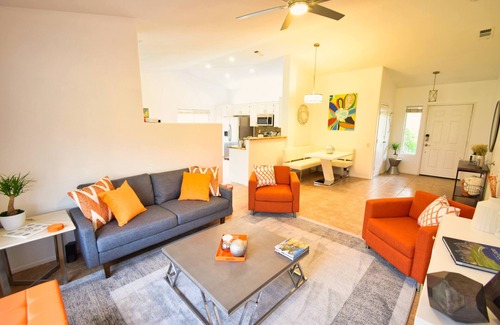 La Quinta House | The Sunberry: Private Mini Resort, Free Heated Pool/Spa, 5-star hospitality!