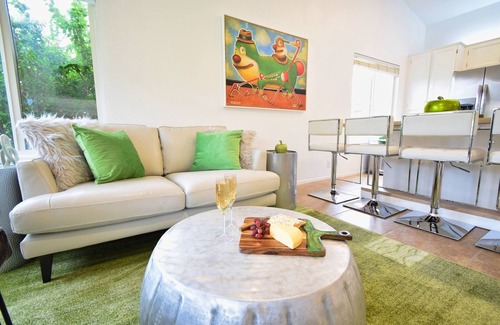 La Quinta House | The Sunberry: Private Mini Resort, Free Heated Pool/Spa, 5-star hospitality!