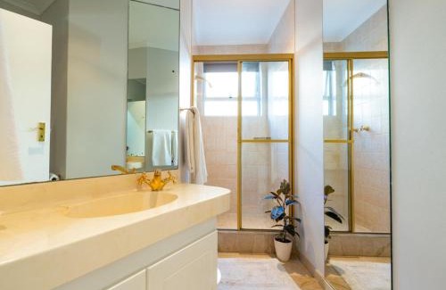 Cape Town Apartment | The Sunbird