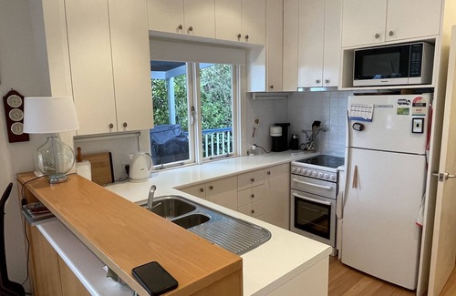 Clareville House | The Sundeck Cottage - Clareville Beach