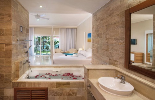Los Brazos Resort | The Sunrise Suites is a boutique luxury development, within the the resort.