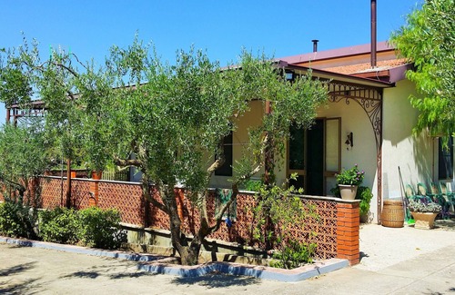 Piazza Armerina House | The Sunset Home is a villa immersed in the most traditional Sicilian countryside.