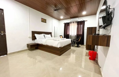 Gauravaddo Hotel | The Sunshine AC Double Bed 3nn