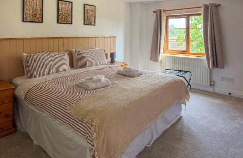 Ilton House | The Swallows - Uk50177
