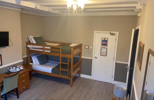 London Borough of Hounslow Hotel | The Swan Inn Pub