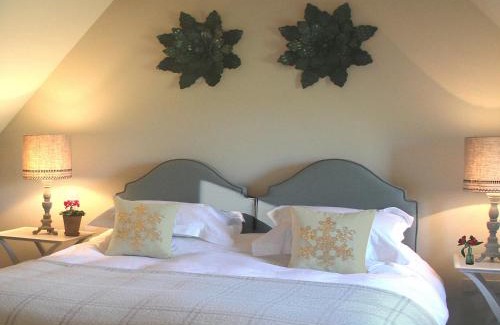 Swinbrook Hotel | The Swan Inn Swinbrook