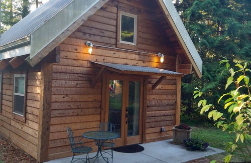 Poulsbo Cabin | The Sweetest Little Cabin