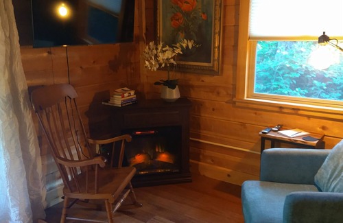Poulsbo Cabin | The Sweetest Little Cabin