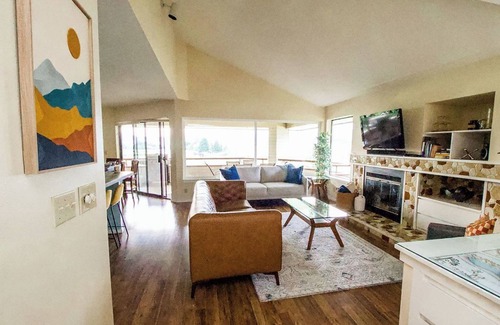 Wapato Point House | The Swell Season at Wapato Point